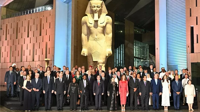 نكتب فصلًا جديدًا من تاريخ الحاضر والمستقبل.. كلمة السيسي في المتحف المصري الكبير