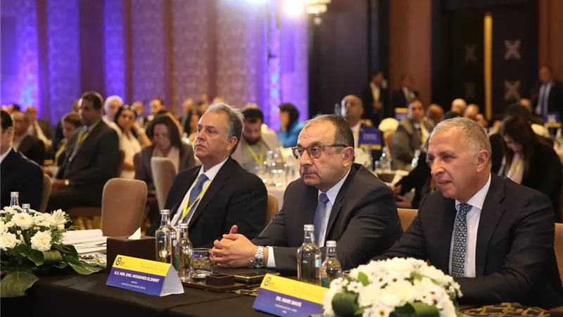 وزير قطاع الأعمال: التحول الأخضر أولوية استراتيجية لتحقيق تنمية مستدامة متوافقة مع رؤية مصر 2030