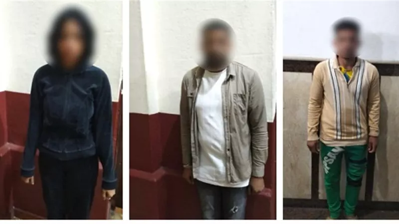 سقوط شبكة لممارسة الرذيلة يتزعمها شخصين وسيدة في الإسكندرية