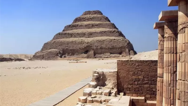 تاريخ يعود للوطن.. هولندا تسلم مصر تمثالًا عمره 3 آلاف سنة ونصف