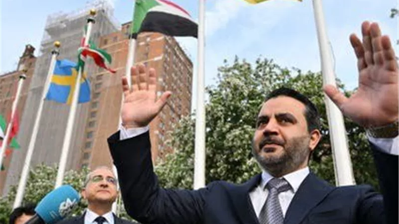 الشيباني يعيد دبلوماسيين انشقوا عن نظام الأسد ودمشق تحتفل بعودة رموز الخارج إلى حضن سوريا