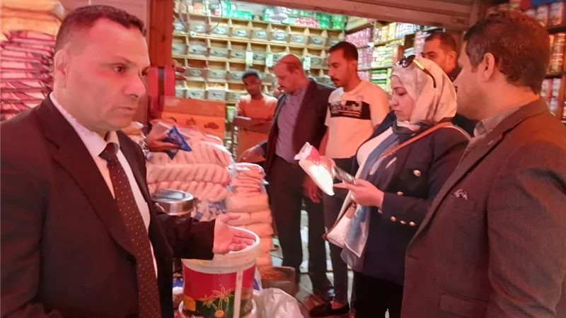 حملات تموينية مكثفة بالإسكندرية تضبط سلعًا فاسدة وتتصدى للغش التجاري