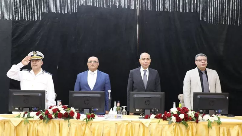 المنيا تحتفل بقرعة الحج.. 393 فائزًا يحققون حلم العمر بحضور المحافظ ومدير الأمن