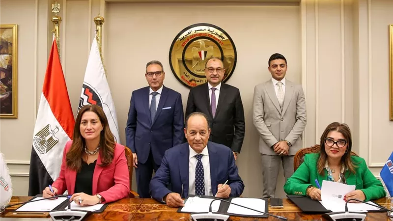 بنكا الأهلي والتجاري الدولي يوقعان تمويلاً مشتركاً لمشروع 
