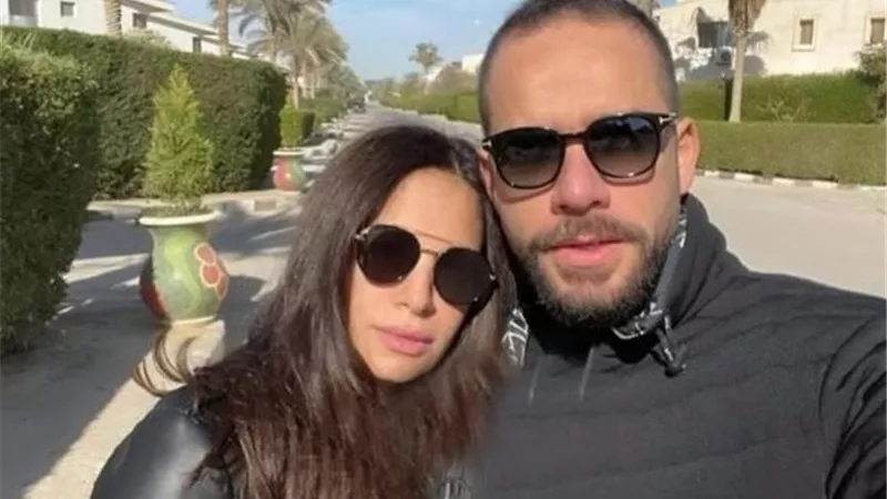 كواليس زواج آمال ماهر.. ومفاجأة صلة قرابة العريس بياسمين صبري