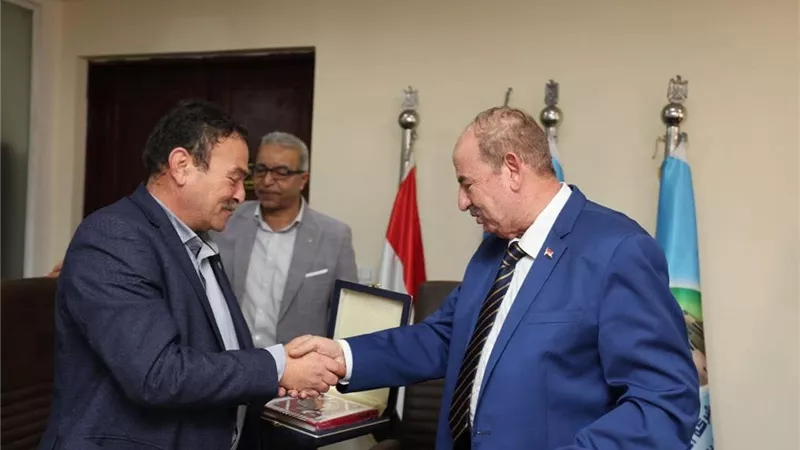 تكريم اللواء محمود نافع  رئيس هيئة الصرف الصحي بالإسكندرية الأسبق 