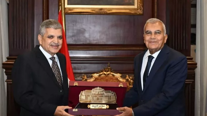 رئيس هيئة قناة السويس يهنئ المستشار عصام فريد بتوليه رئاسة مجلس الشيوخ