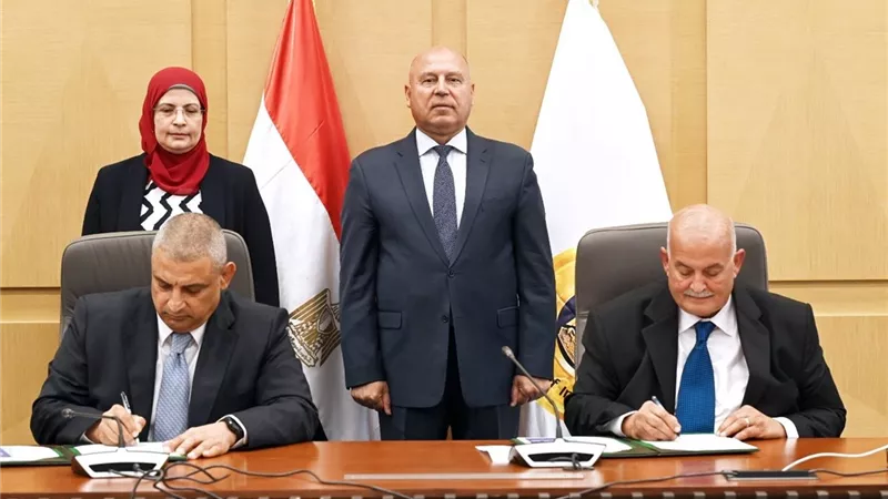 ليوني تُنشئ أكبر مجمع صناعي في مصر لإنتاج ضفائر وكابلات السيارات بمدينة الروبيكي