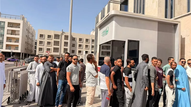 إقبال كثيف على لجان الاقتراع بدبي في انتخابات مجلس النواب للمصريين بالخارج