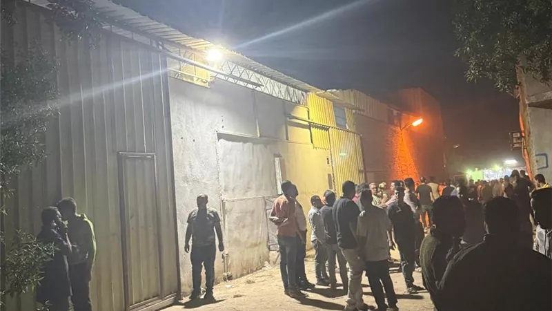 التصريح بدفن جثة عامل لقي مصرعه إثر انفجار أسطوانة أكسجين داخل مصنع بالوراق 