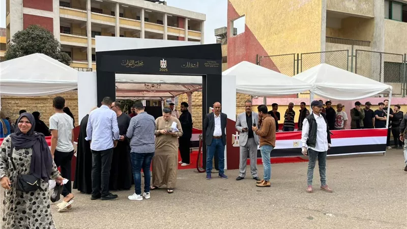 انتخابات مجلس النواب 2025.. بدء توافد الناخبين أمام اللجان في الوراق للإدلاء بأصواتهم