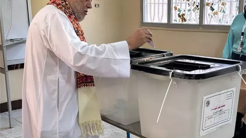 انتخابات مجلس النواب.. الدكتور علي جمعة يدلي بصوته داخل مدرسة النهضة بأكتوبر