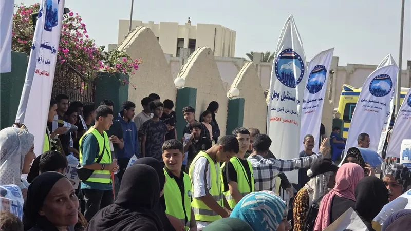 إقبال كثيف في مرسى علم.. طوابير طويلة للناخبين أمام مراكز الاقتراع