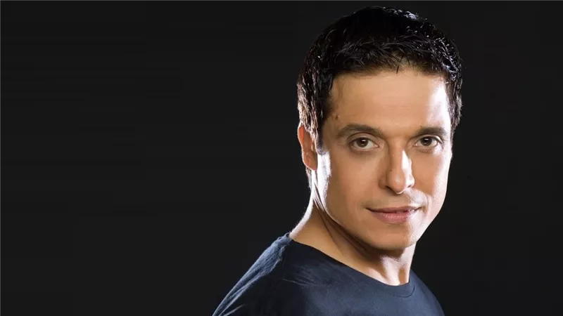 في ذكرى وفاة عامر منيب.. رحلة قصيرة وبصمة لا تُمحى