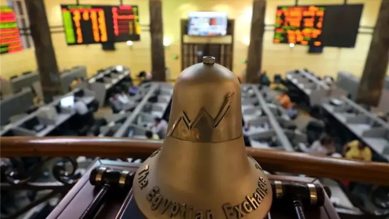البورصة تفتتح الأسبوع في المنطقة الخضراء.. العقارات والتكنولوجيا تقود موجة الصعود