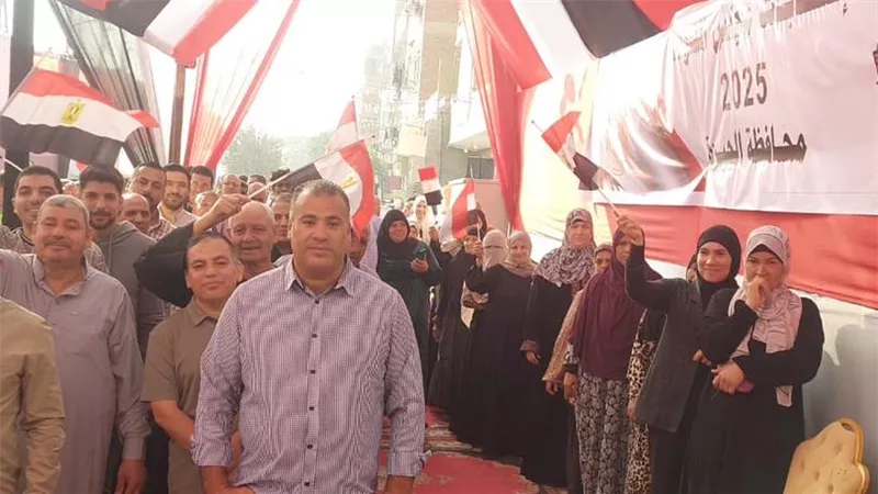 توافد الناخبين على لجان الجيزة في المرحلة الأولى لانتخابات مجلس النواب
