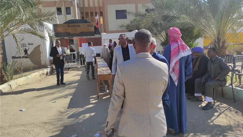 الناخبون في قنا يتوجهون إلى لجان الاقتراع في اليوم الأخير لانتخابات مجلس النواب 2025