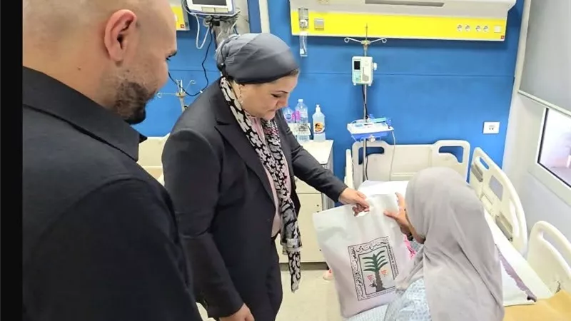 احتفالات أعياد الطفولة.. رئيسة المجلس القومي للطفولة والأمومة تلتقي أطفال مستشفى أبو الريش الياباني