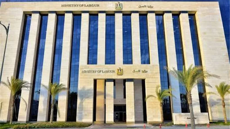 وزارة العمل: التفتيش على 581 منشأة وإعادة التفتيش على 331 أخرى
