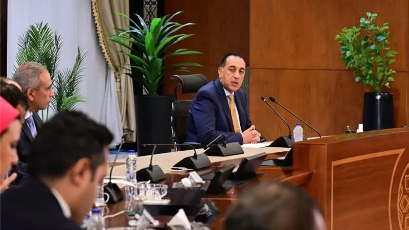 مدبولي: انتخابات النواب تسير بسلاسة.. وصفقة 