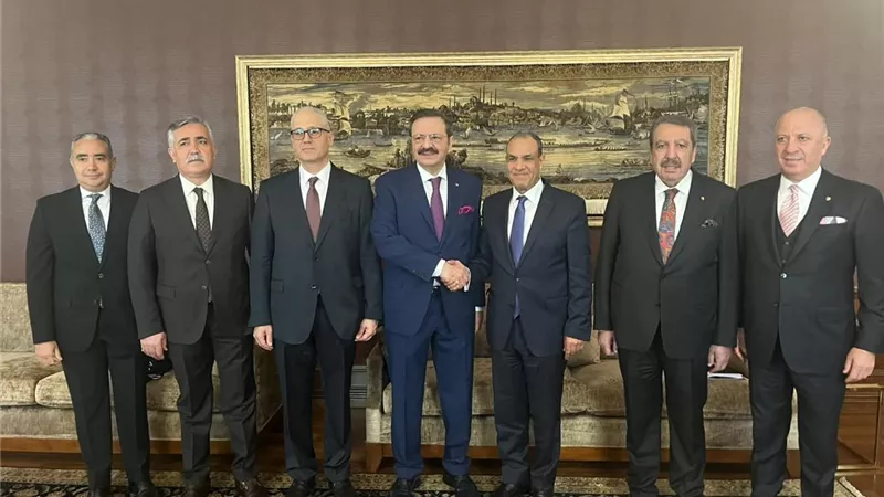 وزير الخارجية يزور مقر اتحاد الغرف والبورصات التركية في أنقرة 