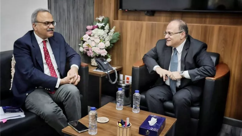  الغمراوي: هيئة الدواء تعمل على تحقيق التكامل بين الخبرات المصرية والهندية 