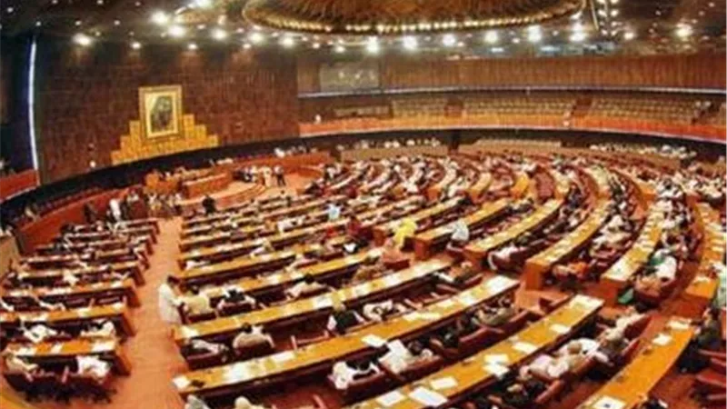باكستان على صفيح ساخن: تعديل دستوري يمنح الجيش سلطة مطلقة ويقيد صلاحيات القضاء