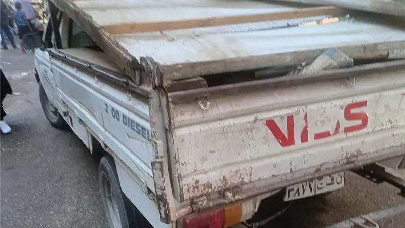 محافظ المنيا يوجه بإزالة لافتات تُعيق الرؤية.. وحملات لرفع الإعلانات