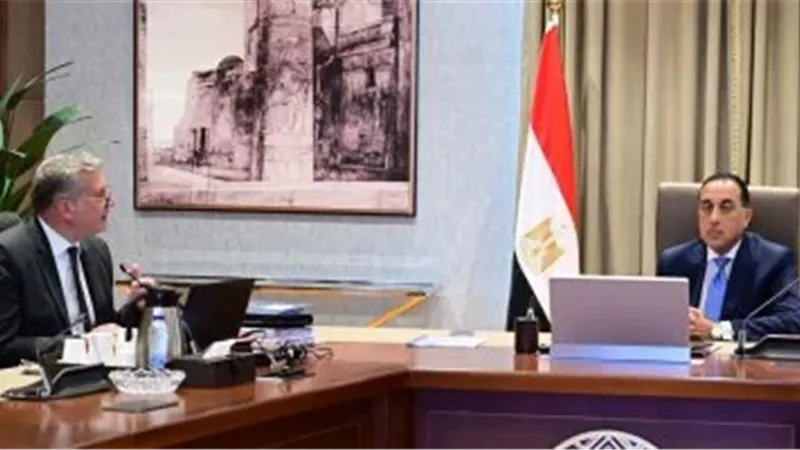 وزير البترول: طرح مزايدة عالمية للتنقيب عن البترول والغاز فى البحر الأحمر
