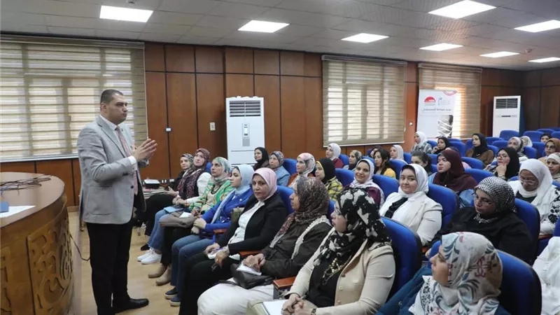 ألأكاديمية الوطنية للتدريب تواصل تنفيذ المرحلة الرابعة من برنامج “المرأة تقود” بالمنيا 