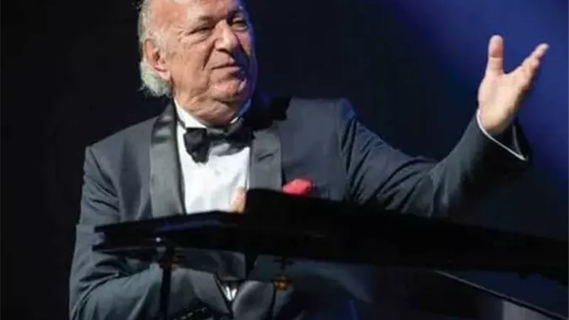 بعد مغادرته المستشفى.. عمر خيرت يتوجه بالشكر للرئيس السيسي 