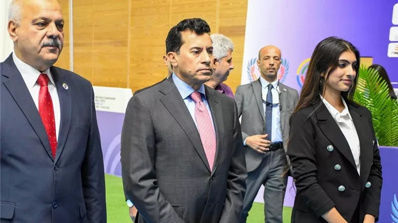 وزير الرياضة يتوج أبطال مصر في بطولة العالم للرماية 2025 ويهنئ أبطال مصر بعد تألقهم