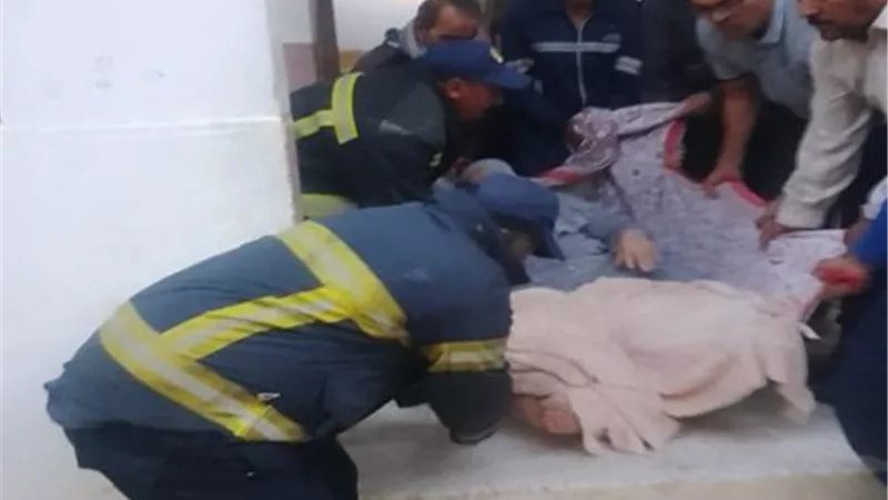 استجابة عاجلة لإنقاذ سيدة غير قادرة على الحركة بالبحيرة