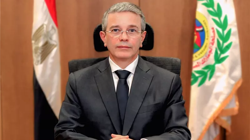 رئيس مصلحة الجمارك: لا عدول عن قرار إلغاء إعفاء الهواتف من الرسوم 
