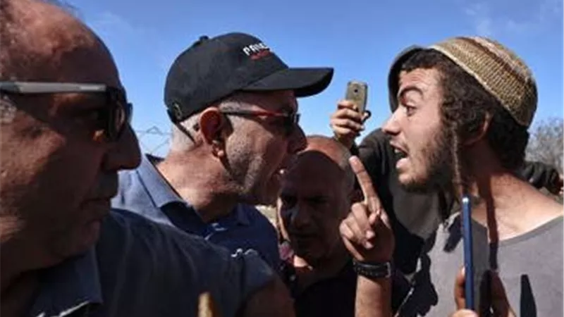 تصاعد الغضب داخل الحكومة الإسرائيلية من عنف المستوطنين: انتقادات علنية وتحذيرات من تداعيات خطيرة