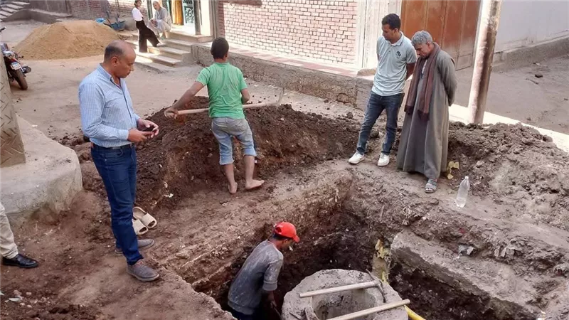 محافظ المنيا يستجيب لشكاوى أهالي سمالوط بمد وتدعيم شبكات المياه 