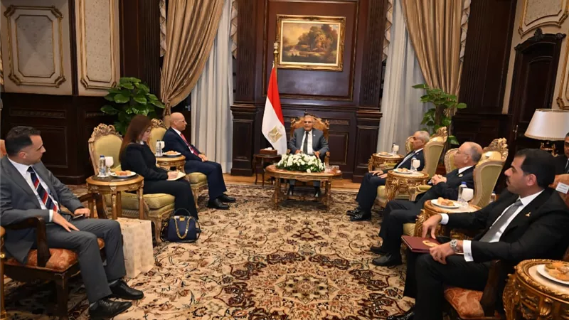 رئيس مجلس الشيوخ يشيد بعمق العلاقات التاريخية بين مصر والعراق