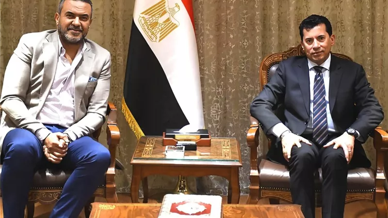 وزير الرياضة يلتقي رئيس مكتب الـNBA بمصر ويؤكد: نمتلك 55 محترفاً في دوري الجامعات