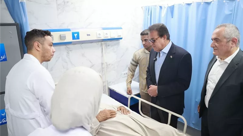 وزير الصحة يفتتح تطوير أقسام الطوارئ والعيادات الخارجية بمستشفى المطرية التعليمي 