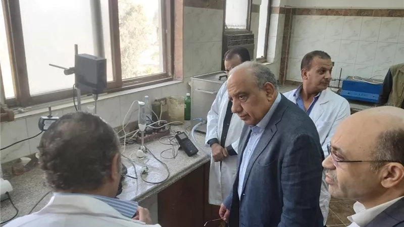 وزير الكهرباء يتفقد مجمع الوحدات التكنولوجية التابع لهيئة المواد النووية