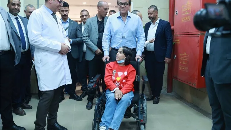 وزير الصحة يتفقد أعمال تطوير مبنى العيادات الخارجية بمستشفى الجمهورية التعليمي