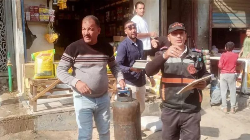 المنيا تواصل ضبط الأسواق.. حملات لرفع الإشغالات والتأكد من رخص المحال
