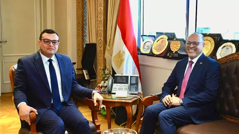 دعم العمالة المدربة بالمشروعات القومية وتعزيز برامج التدريب والتأهيل المهني
