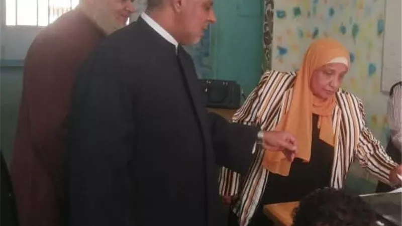 وكيل المعاهد الأزهرية يتفقد مسابقة الإمام الأكبر لحفظ القرآن