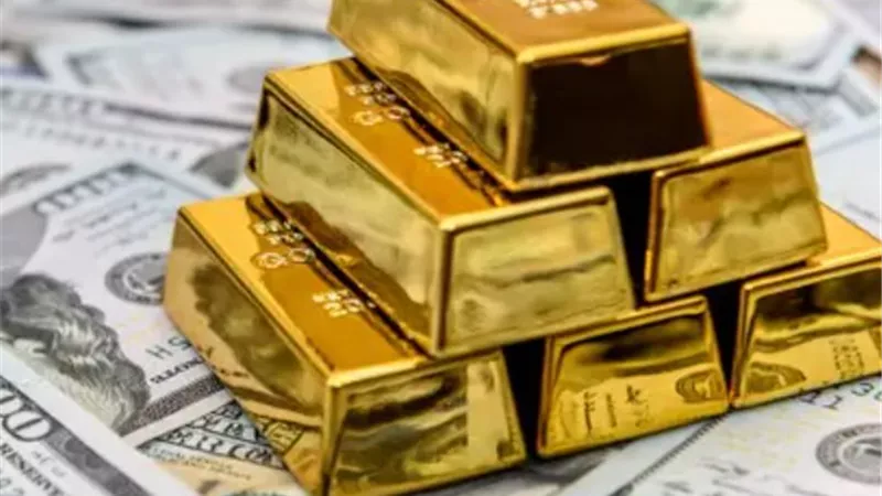الذهب تحت ضغط الدولار.. خسائر أسبوعية مع تصاعد رهانات رفع الفائدة الأميركية