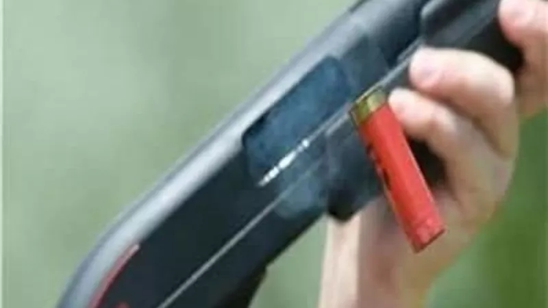 الغيرة القاتلة.. مزارع يطلق النار على طليقته بسبب زواجها من آخر 