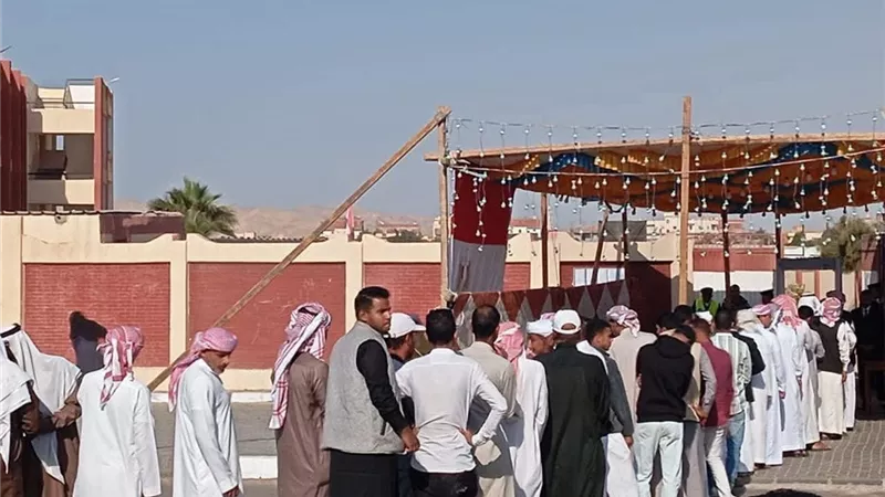 إقبال كثيف وطوابير طويلة في لجان جنوب سيناء أثناء انتخابات مجلس النواب