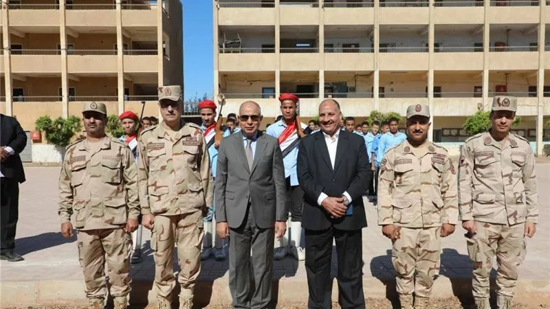 محافظ المنيا يتابع تطوير الثانوية الزراعية ومشروعات الإنتاج الحيواني