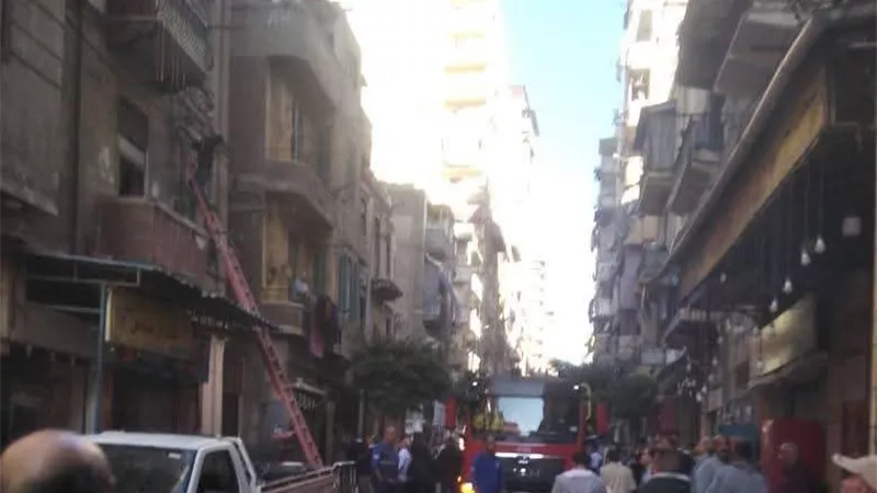 انهيار جزئي لعقار قديم بالإسكندرية.. وإصابة 3 مواطنين