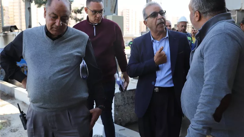 رئيس الصرف الصحي بالإسكندرية يتفقد محطة رفع التنقية الغربية وأعمال التطوير